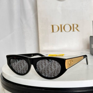 DIO-7109341