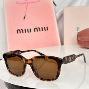 MIU-1463424