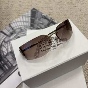 MIU-7799143