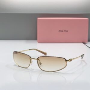 MIU-7584301