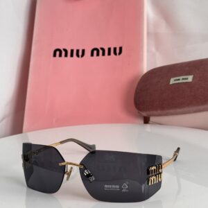 MIU-5952122