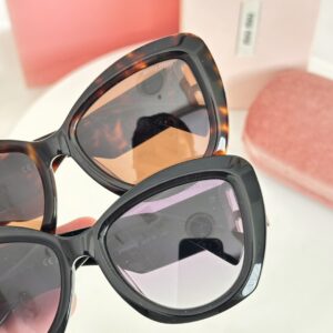 MIU-2399083